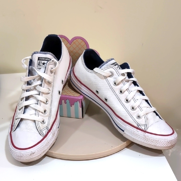 Converse Unisex White and Navy Blue Canvas Sneakers - Picture 3 of 8